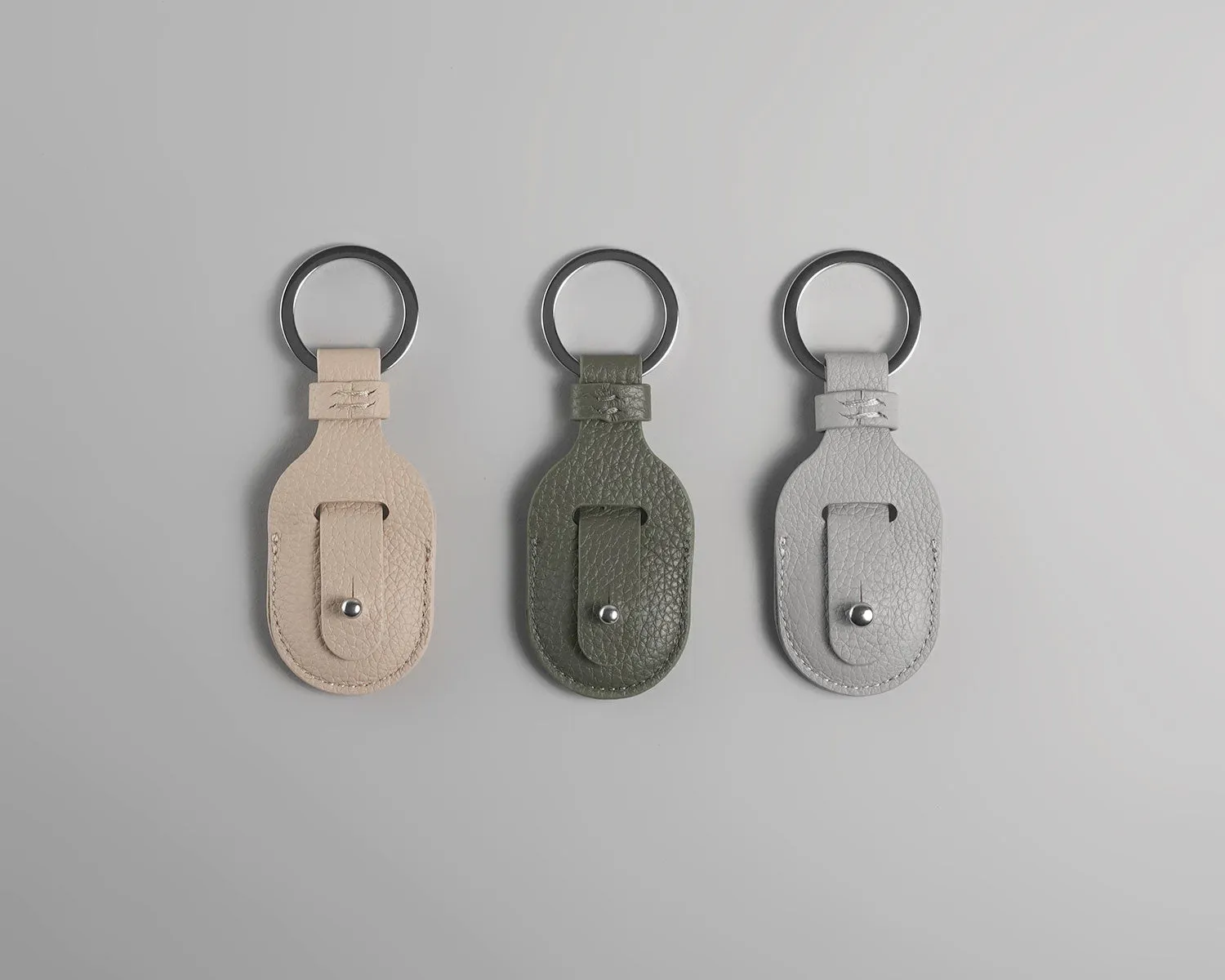 Leather AirTag Keychain | Sleek Tracker Holder for Keys, Bags & More